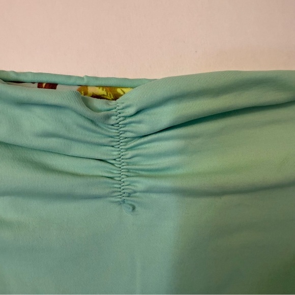 Maaji Multicolor Floral Bikini reversible, lined , padded top. Size S woman’s - Picture 13 of 13